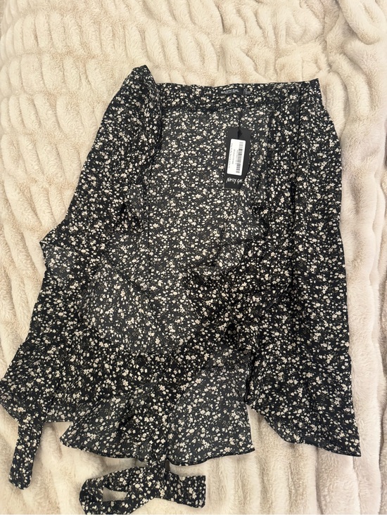 Nasty Gal Dresses & Skirts - NWT Nasty Gal Tie-Waist Skirt